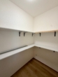 Separate Speisekammer mit zusätzlichem Stauraum