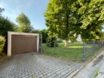 Zusätzliche Bestandsgarage am rückwärtigen Grundstücksbereich