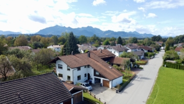 Zweifamilienhaus in Übersee – mit großem Baugrundstück, 83236 Übersee / Feldwies, Zweifamilienhaus
