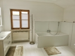 Badezimmer - Landhaus mit Einliegerwohnung nähe Gut Ising/Chiemsee für Pferde- u. Golfliebhaber-oder Ferienhaus!