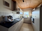 Küche OG - Sehr gepflegtes Zweifamilienhaus mit freiem Bergblick & moderner Haustechnik in ruhiger Lage