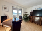 Wohnzimmer OG - Sehr gepflegtes Zweifamilienhaus mit freiem Bergblick & moderner Haustechnik in ruhiger Lage