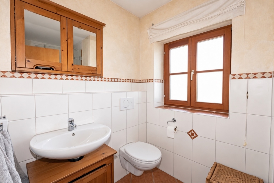 Badezimmer mit Dusche
