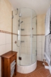 Badezimmer mit Dusche