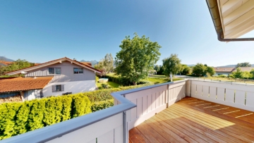 Lichtdurchflutete 2-Zimmer-Wohnung mit großzügigem Balkon und Bergblick in Bernau am Chiemsee, 83233 Bernau am Chiemsee, Etagenwohnung