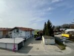 Zwei Zimmer Neubauwohnung in Traunstein mit hochwertiger Küche im 2.OG mit Blick nach Westen - Blick Balkon Richtung Westen