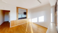 Wohnzimmer - Sonnige 2 Zi. Whg. mit Bergblick 1 OG und kleine Zusatzwohnung im Souterrain