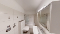 Badezimmer - Sonnige 2 Zi. Whg. mit Bergblick 1 OG und kleine Zusatzwohnung im Souterrain