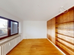 Schlafzimmer - Sonnige 2 Zi. Whg. mit Bergblick 1 OG und kleine Zusatzwohnung im Souterrain