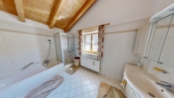 Badezimmer - *Reserviert*Gepflegtes Einfamilienhaus in ruhiger Lage von Ruhpolding – Bergblick, Kachelofen & viel Platz